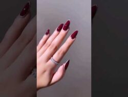 Праздничный красный маникюр #nails #тренды #nailart #nails #beauty #2025 #happynewyear #wow #trend