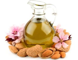 Маска с миндальным маслом для волос: 5 эффективных рецептов